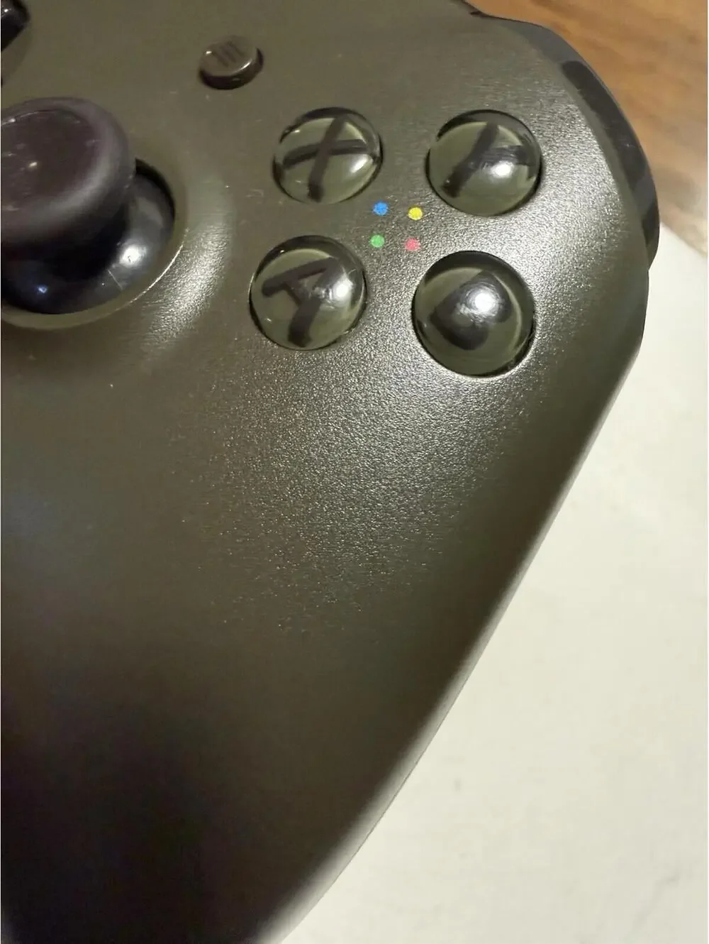 Xbox One Wireless Controller ,Green , Good Condition, Battery Cover Broke ( Read